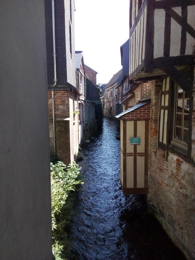 Chambre Dans Le Centre Historique Pont-Audemer Eksteriør billede